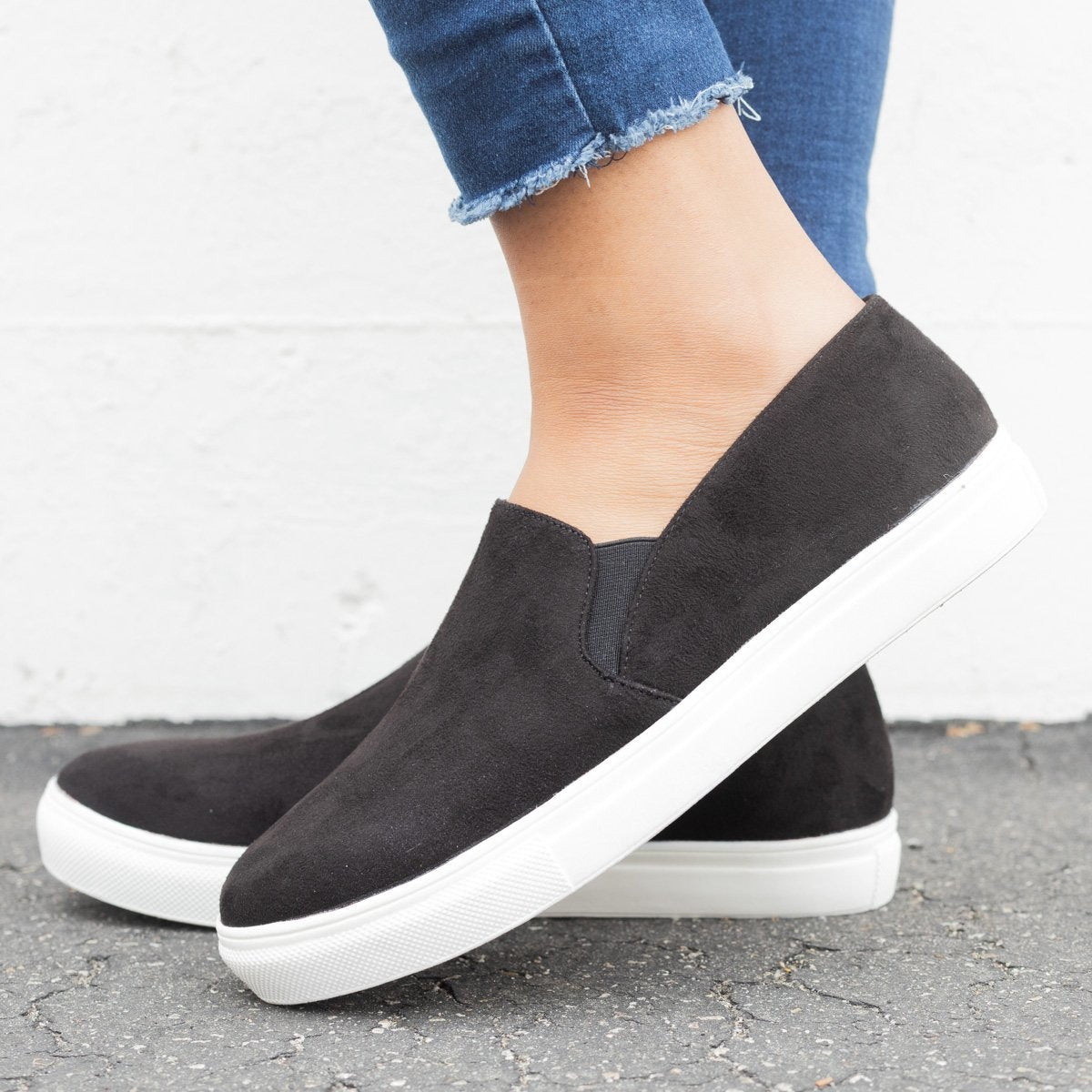 womens slip on fashion sneakers