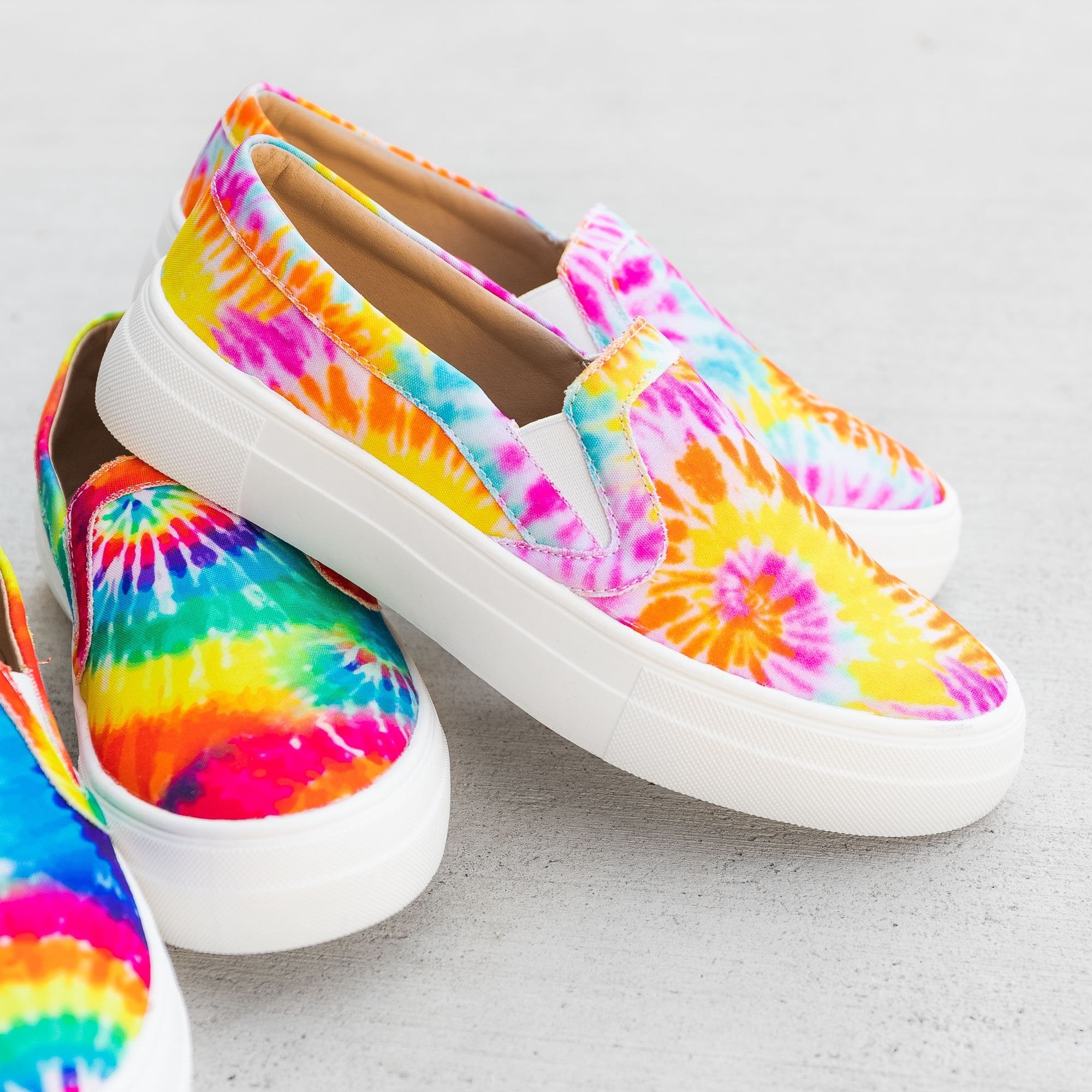 tie sneakers slip on