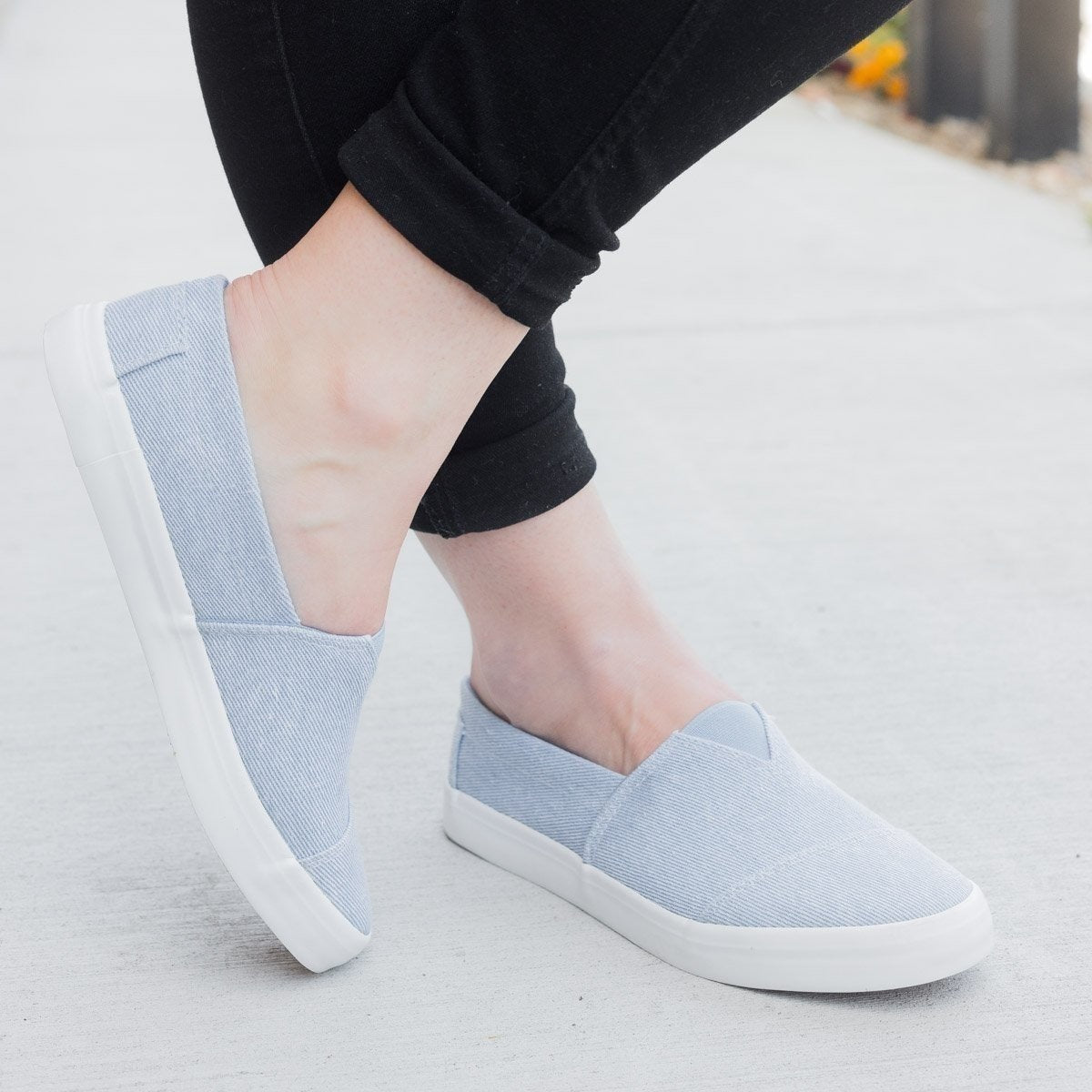 nature breeze slip on women's canvas sneakers