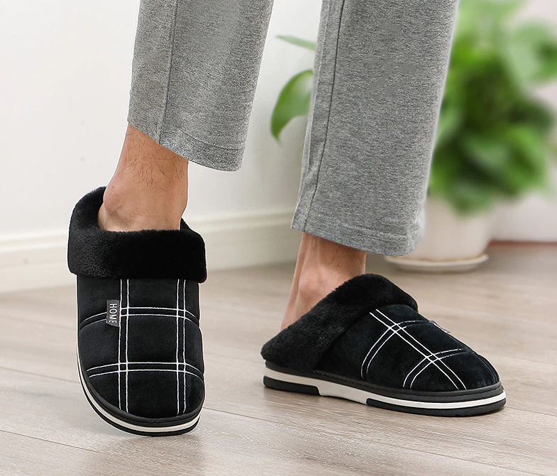 comfortable slipper color black size 8.5 for men