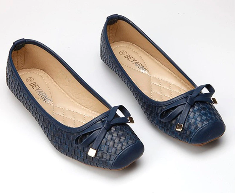 autumn flat shoes color blue size 6.5 for women