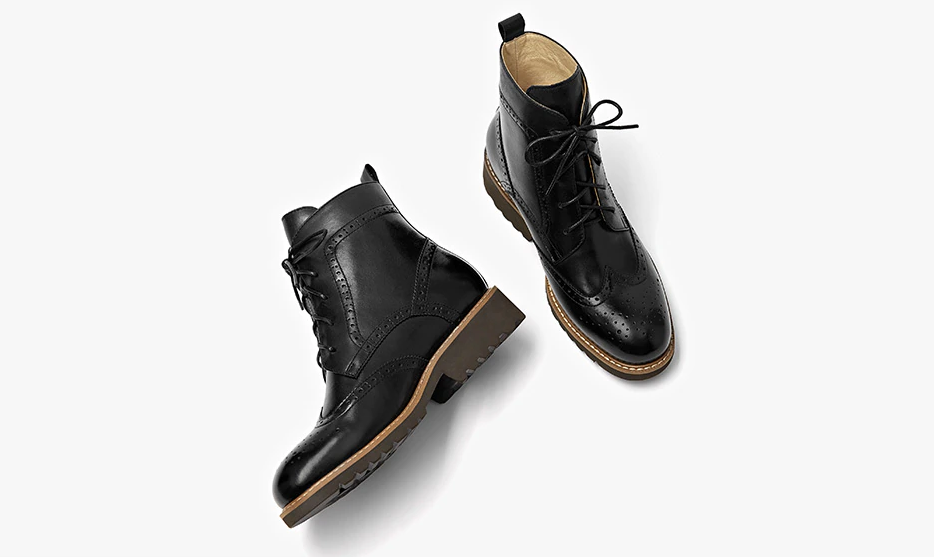 Chelsea Boots Color Black Size 7 for Women