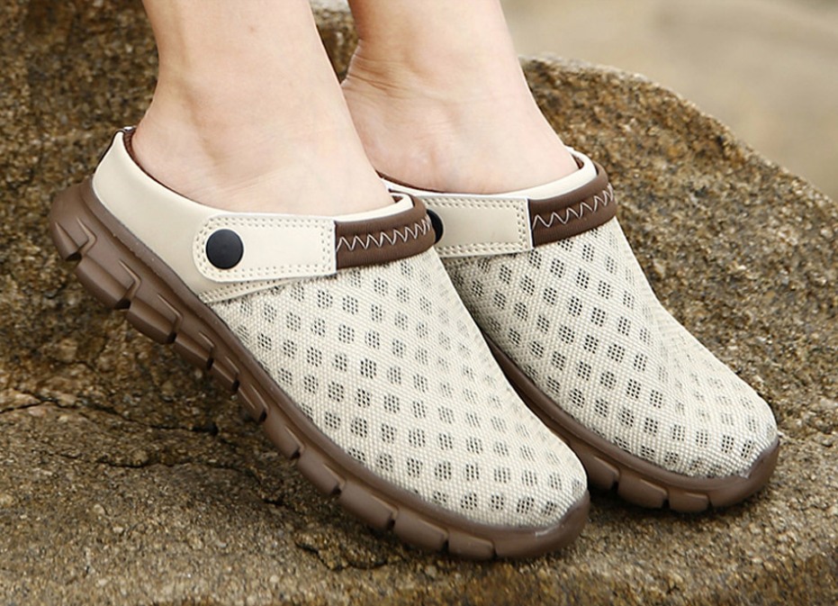 slipper color brown size 8 for women