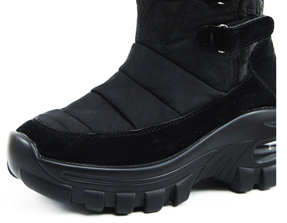 Snow Boots Color Black Size 5.5 for Women