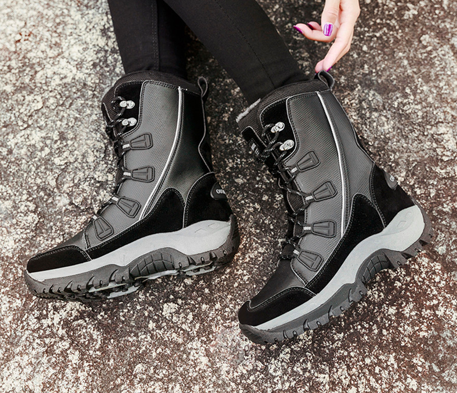 Snow Boots Color Black Size 9.5 for Women