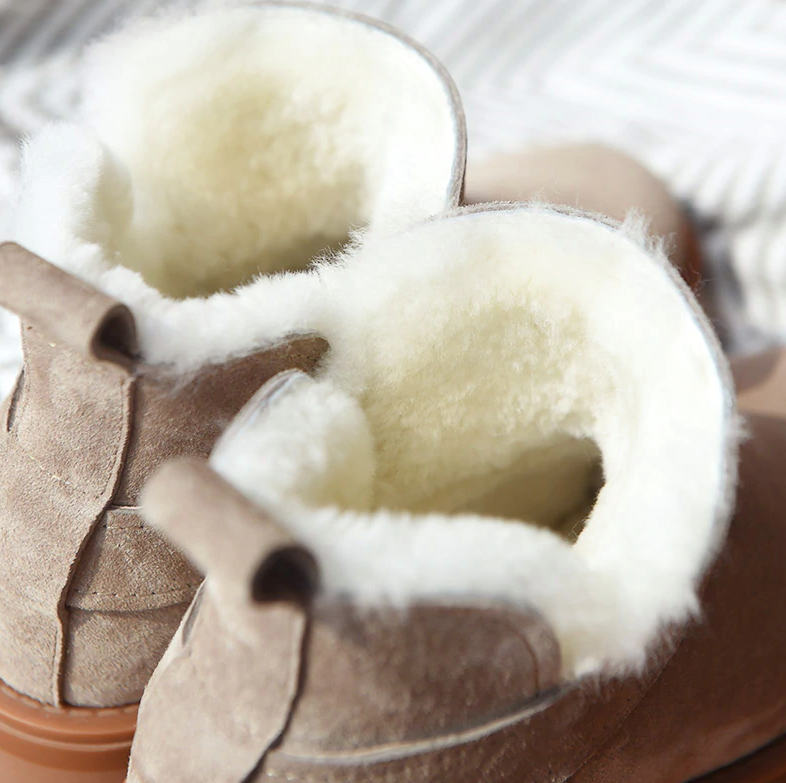 Snow Booties Color Apricot Size 5 for Women