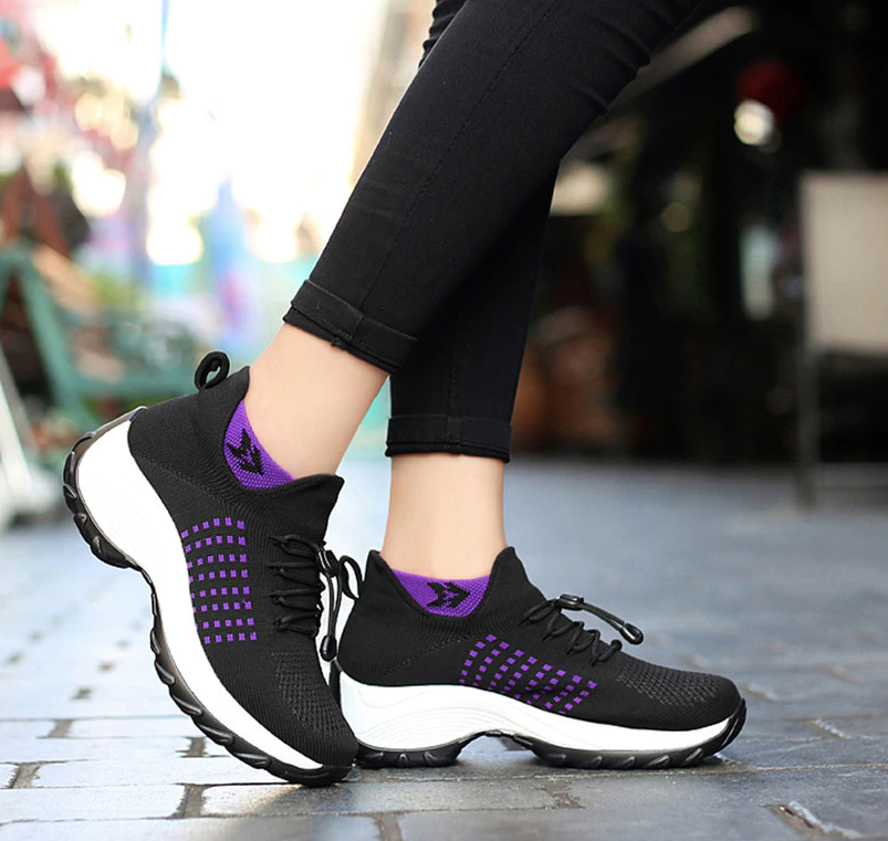 Sneaker Color Black Size 9 for Women