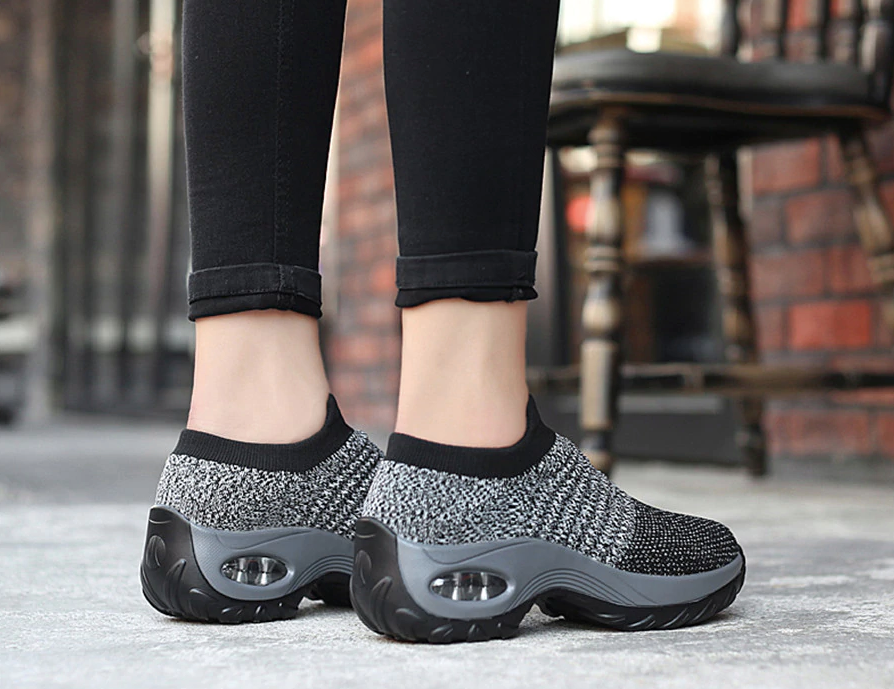 Hyena Sneakers Shoe Color Black/Grey Ultra Seller Shoes Cheap Sneakers