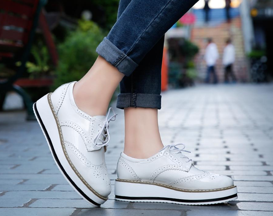 Casual Oxford Casual Shoes Color White Size 8.5 for Women