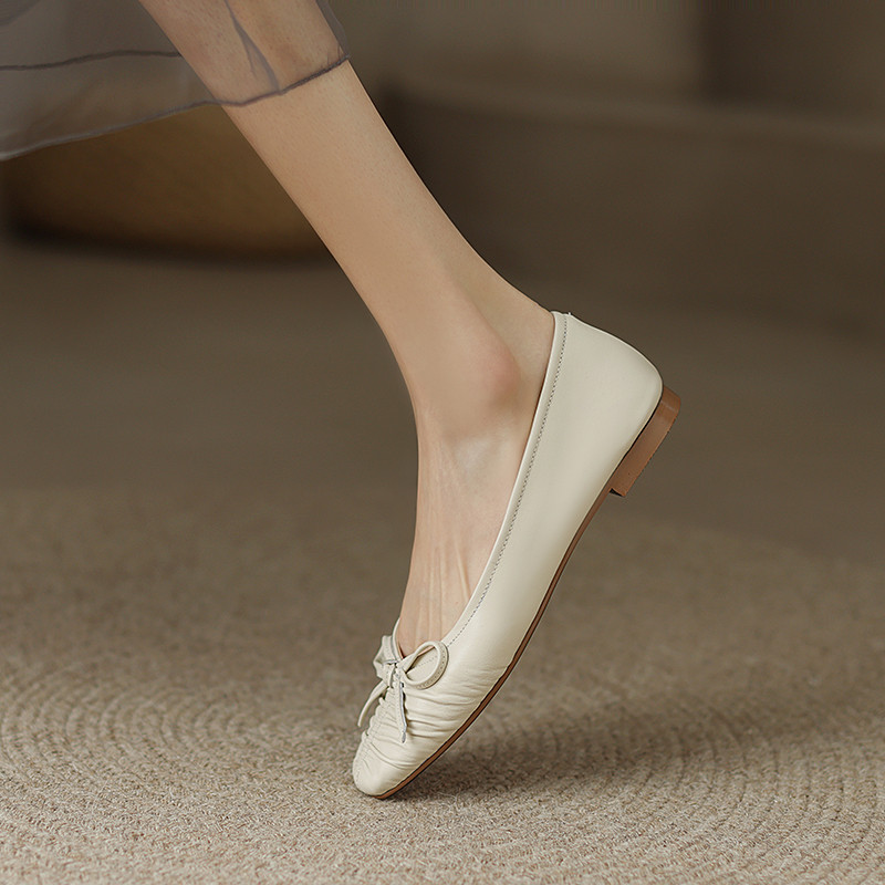 Leather Flat Shoes Color Beige Size 6 for Women