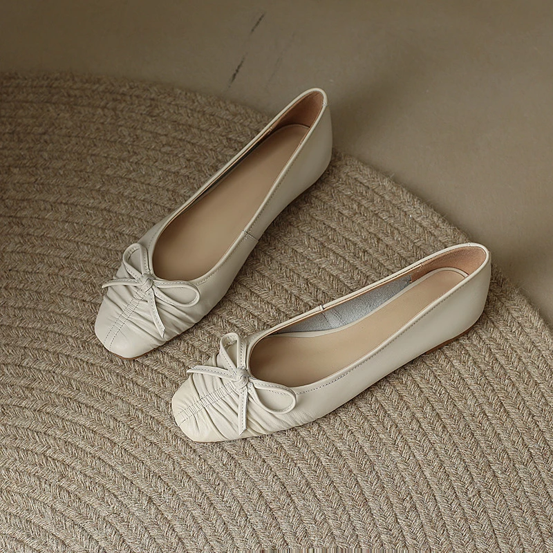 Leather Flat Shoes Color Beige Size 4.5 for Women