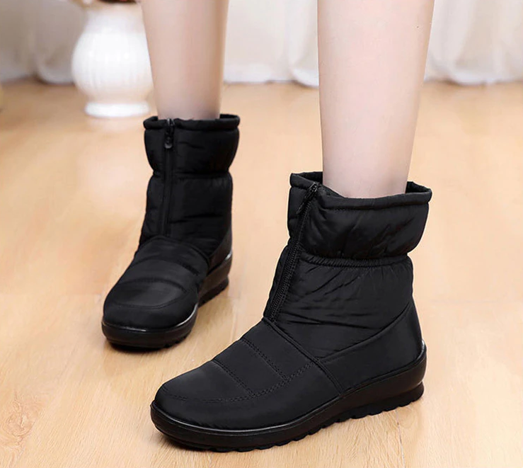 boots color black size 8 for women