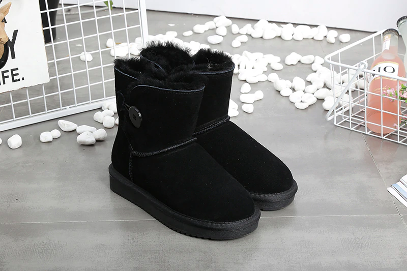 winter leather boots color black size 6 for women