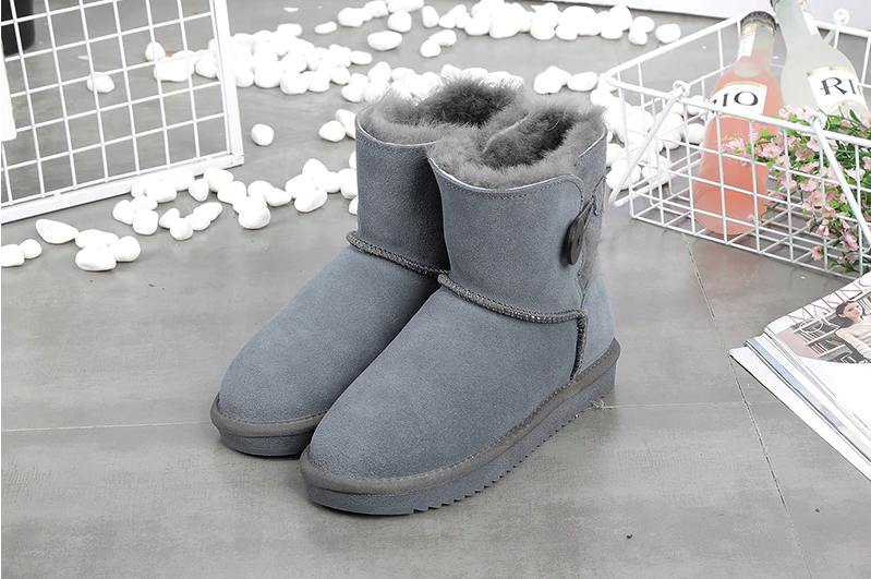 soft boots color gray size 9 for women