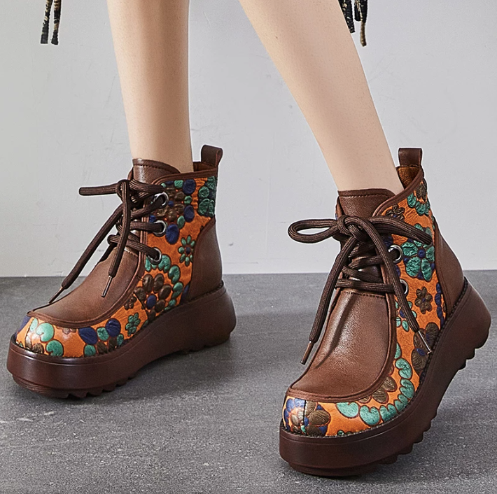 round toe ankle boots color brown size 6 for women