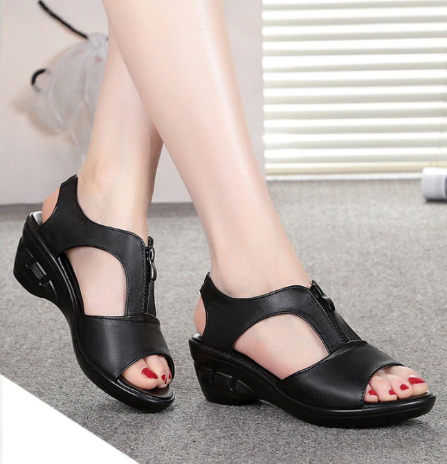 platform sandal color black size 8 for women