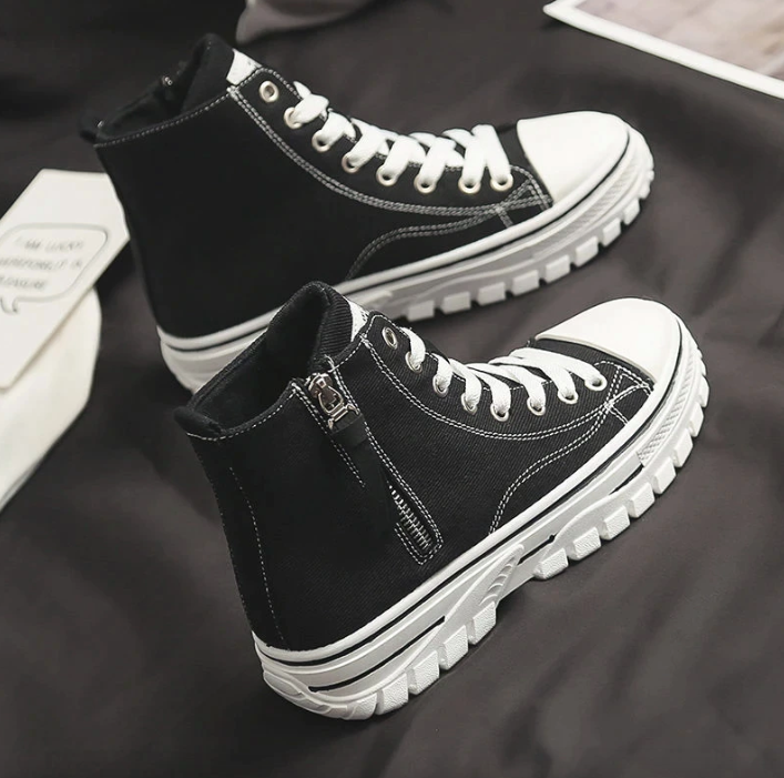 platform sneaker color black size 7.5 for women