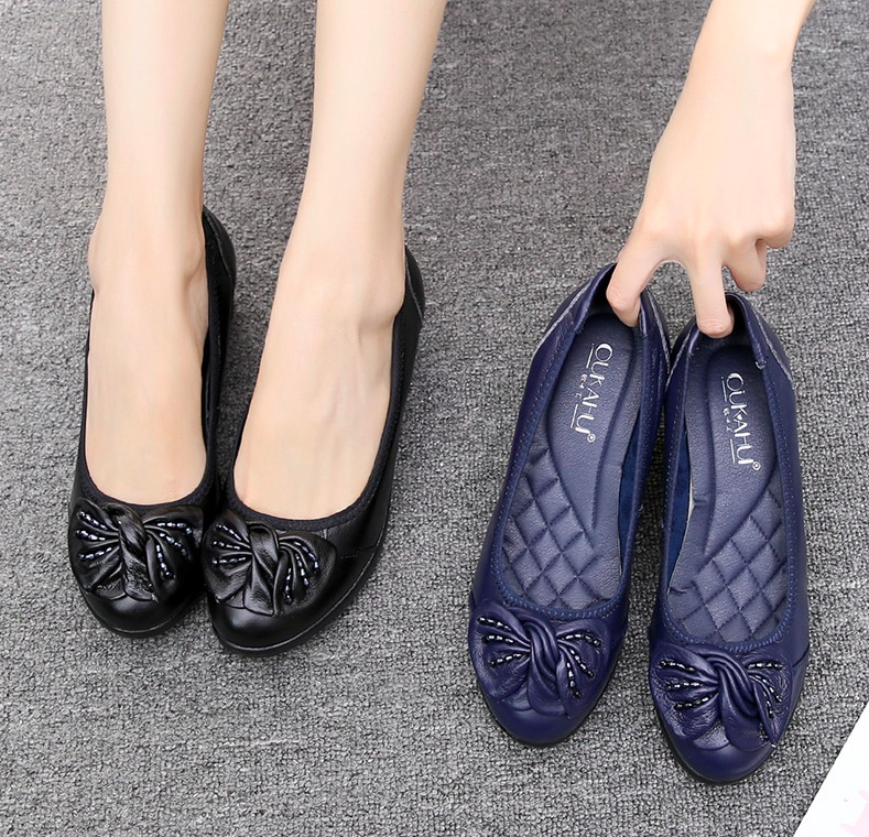 Soft Wedges Color Black Size 9 for Women