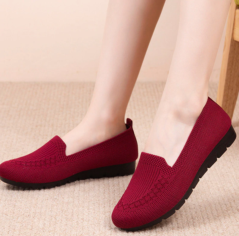 Lucie Women's Loafers red, Classic Fit Breathable Knit Slip-On