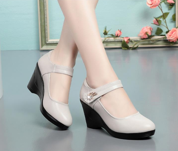 soft platform shoes color black size 8 for women