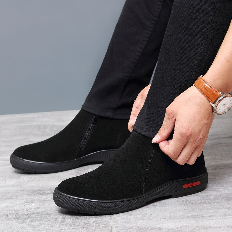 snow boots color black size 10 for men