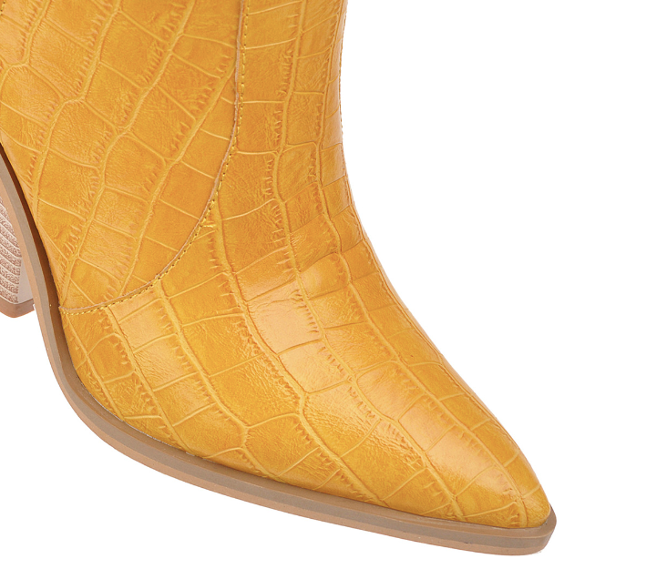 High Cowgirl Boots Color Yellow Size 5 for Women