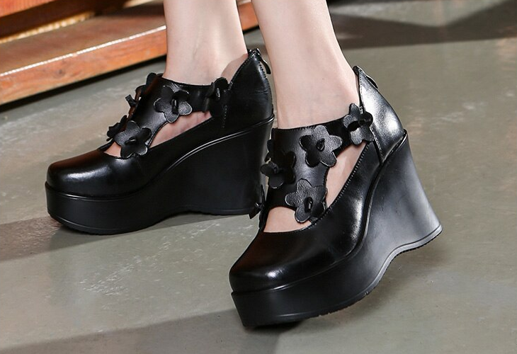 platform shoes color black size 8.5 for women