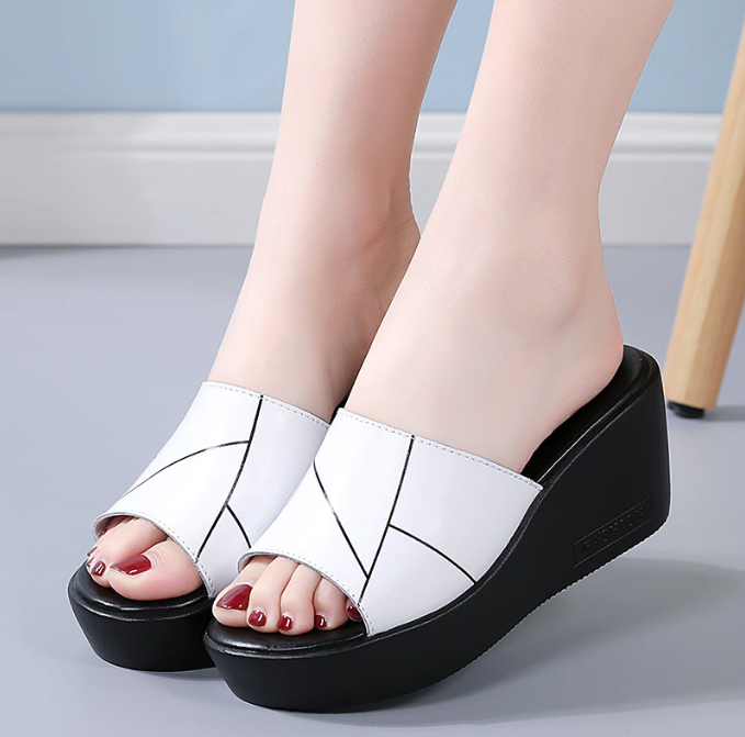 Conform Sandal Color White Size 5 for Women