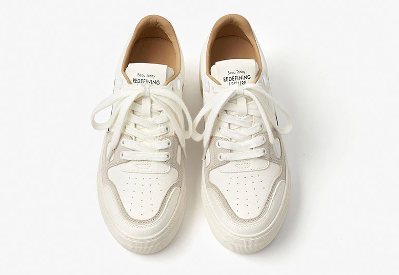 round toe sneaker color white size 6 for women
