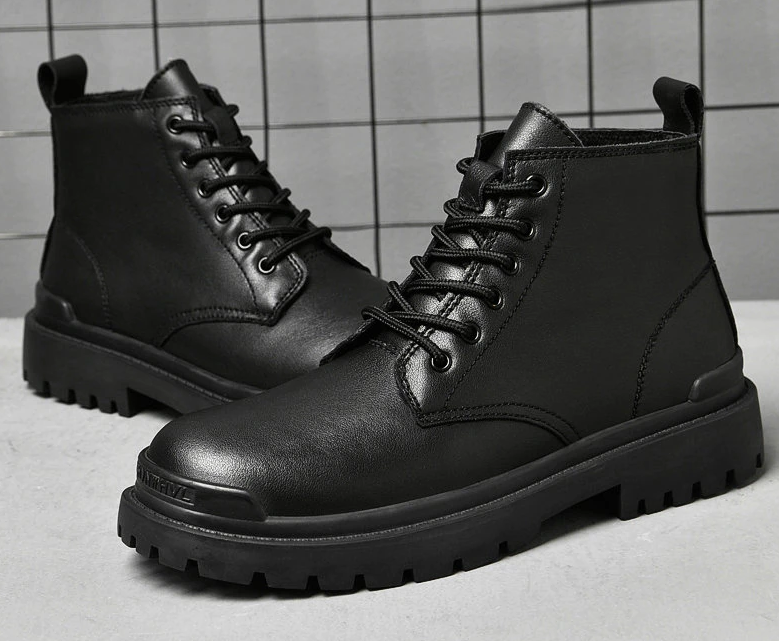 combat boots color black size 8.5 for men