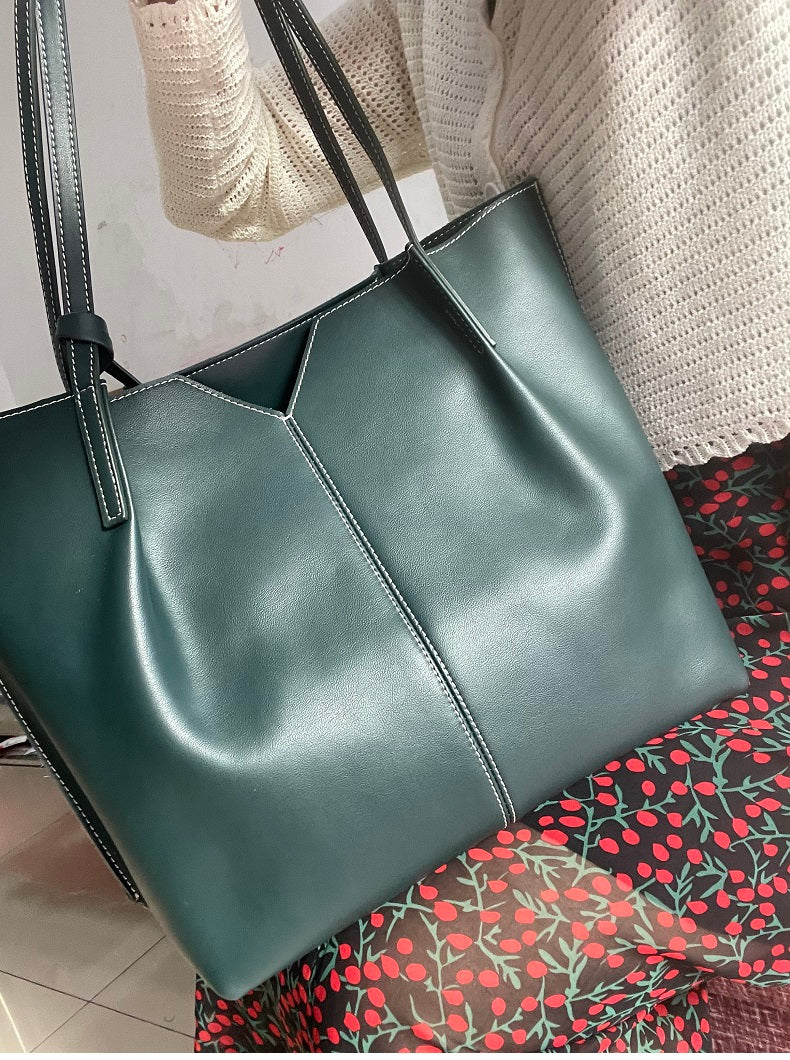 Elegant Handbag Color Green for Women