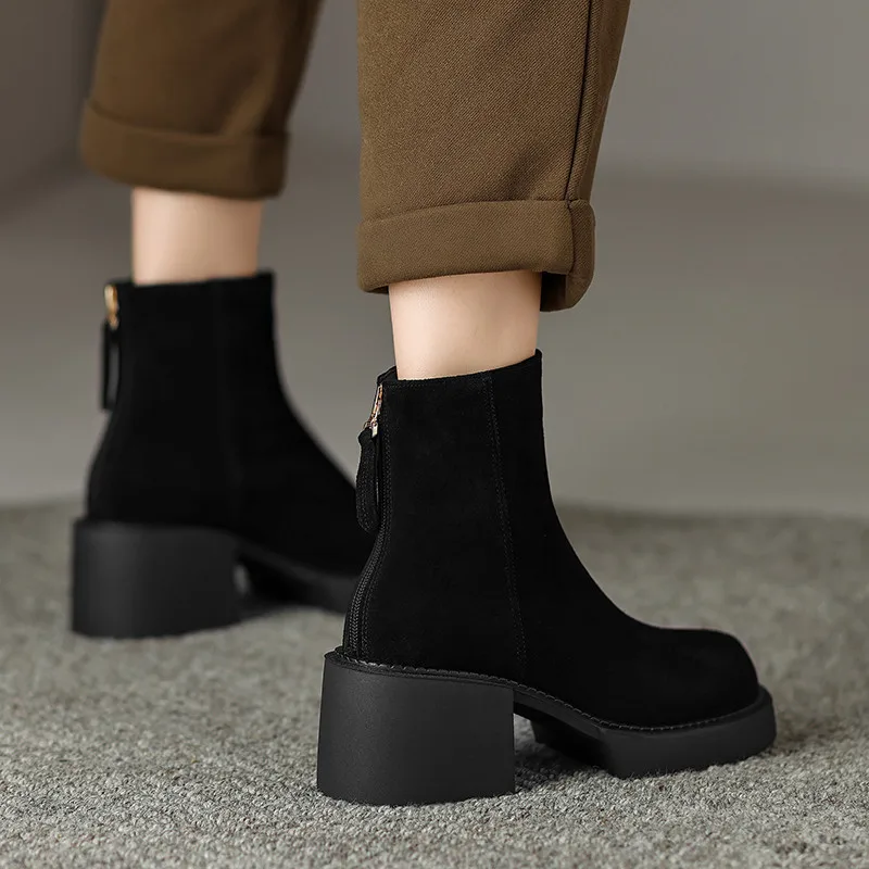 Autumn Boots Color Black Size 7 for Women