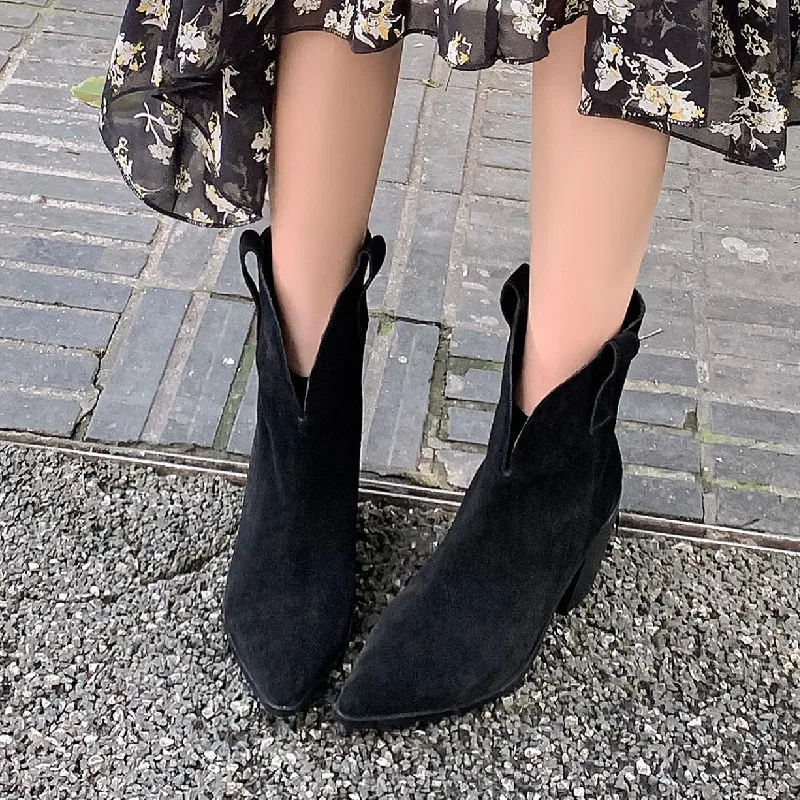 Pointed Toe Boots Color Black Size 6 for Women