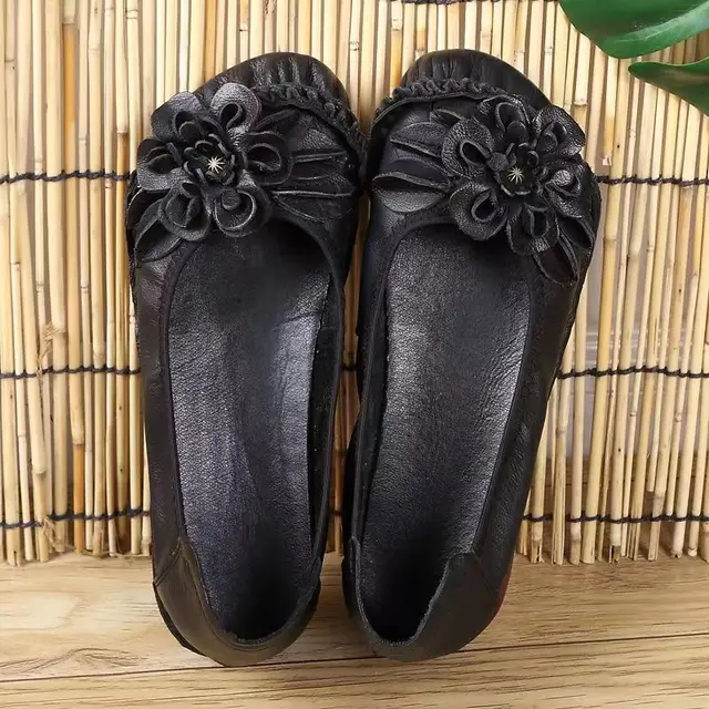 Leather Flat Shoes Color Black Size 4.5 for Women