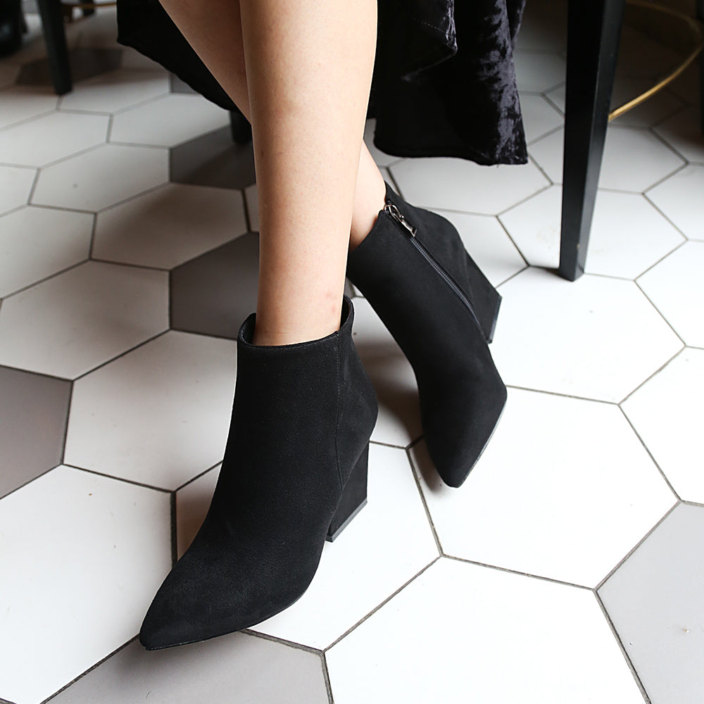 Casual Booties Color Black Size 7 for Women