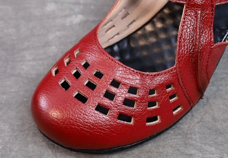 round toe sandals color red size 6 for women