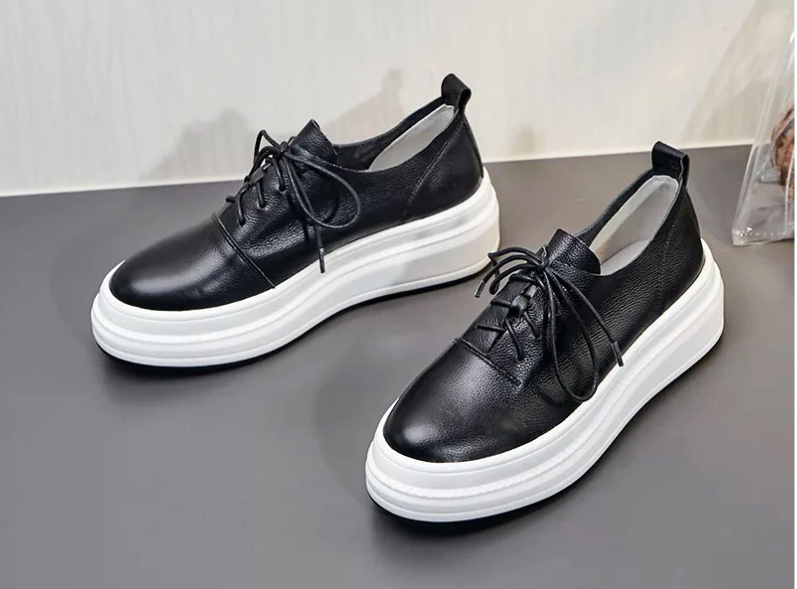 with a non-slip sole sneaker color black size 8.5 for women