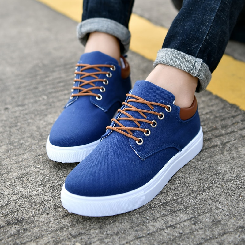 canvas sneaker color blue size 9.5 for men