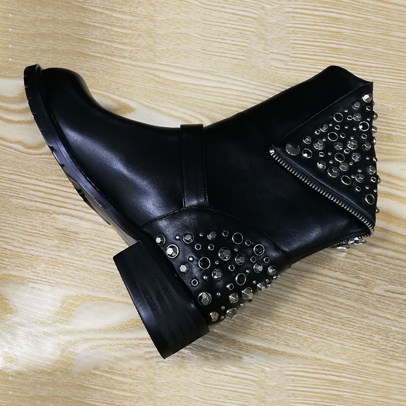 leather boots color black size 5 for women