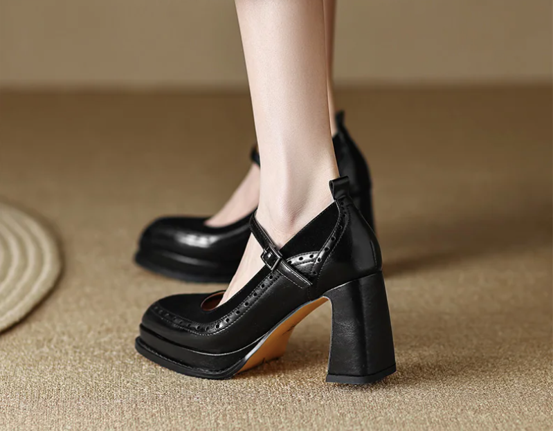 buckle strap pump shoes color black size 8 for women