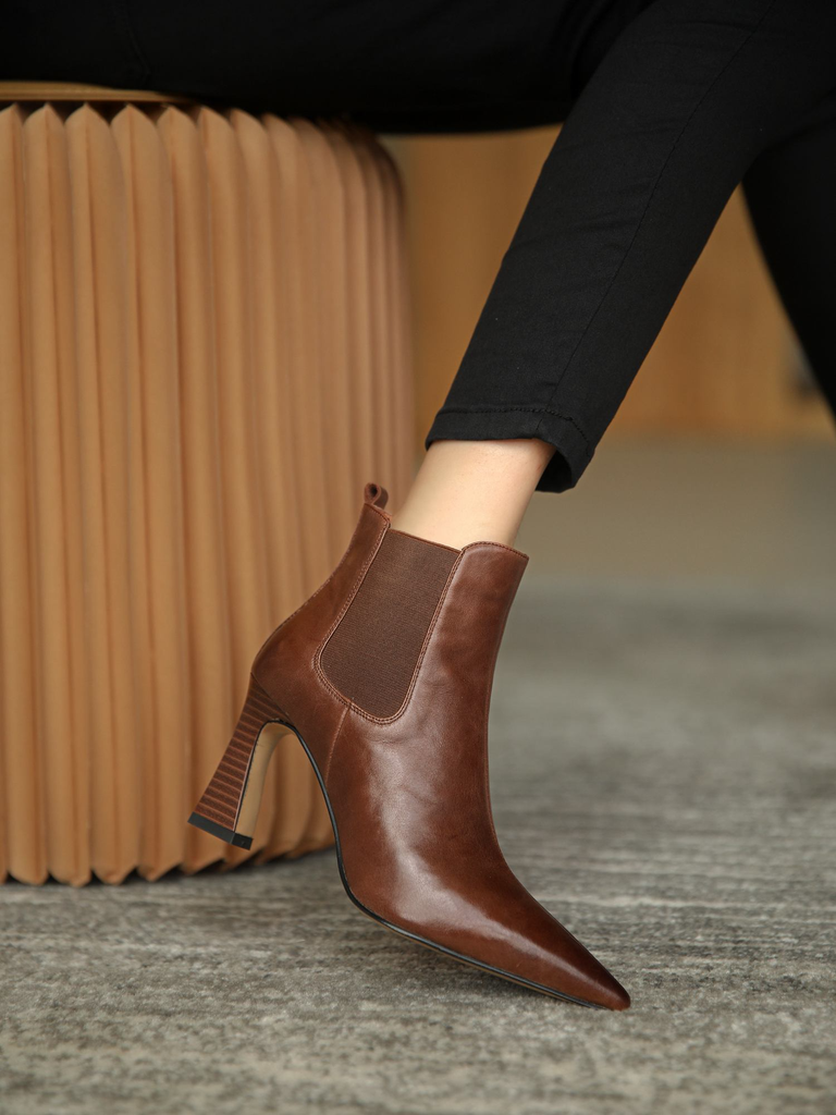 casual boots color brown size 5 for women