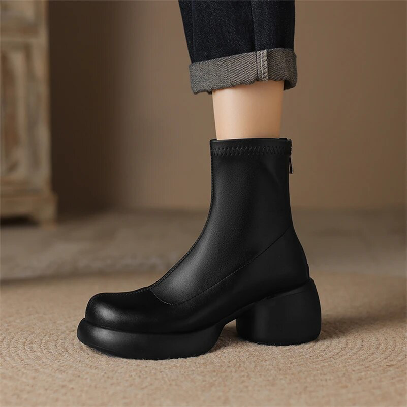 leather boots color black size 7 for women