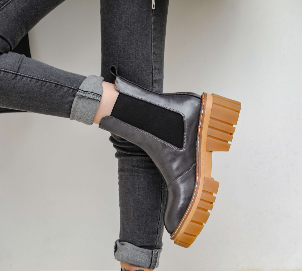platform boots color gray size 5 for women