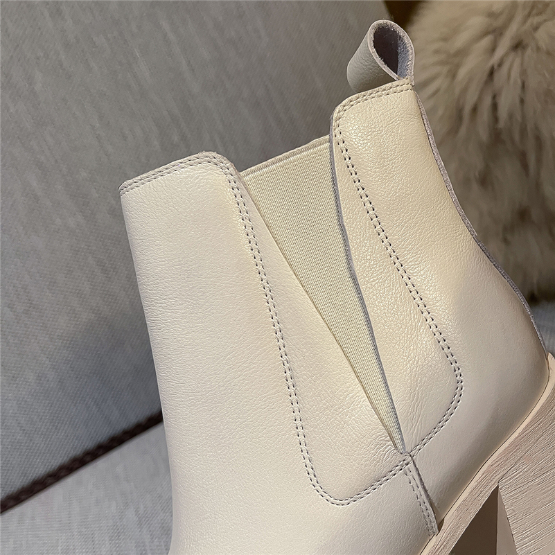chelsea comfortable boots color beige size 8.5 for women