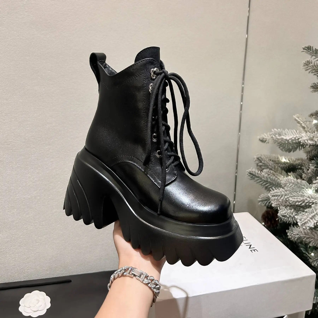 platform boots color black size 8 for women