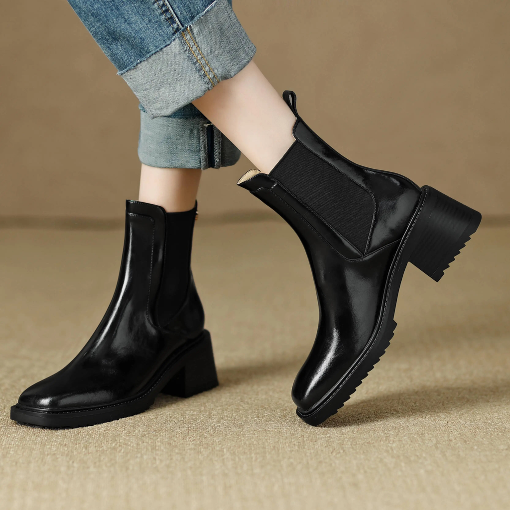 autumn boots color black size 8 for women