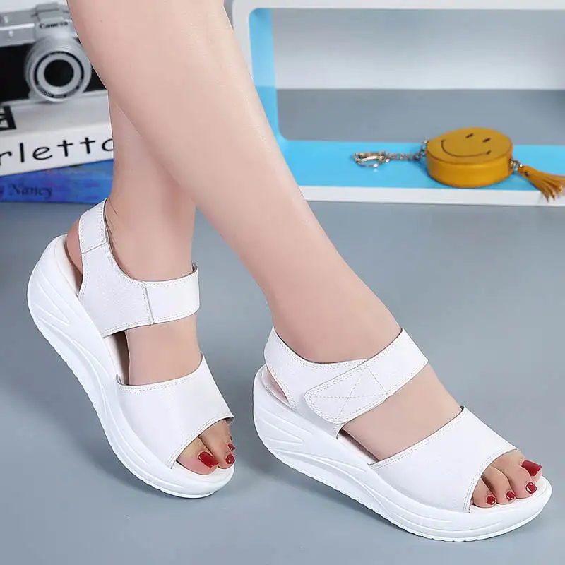 leather sandal color white size 8 for women