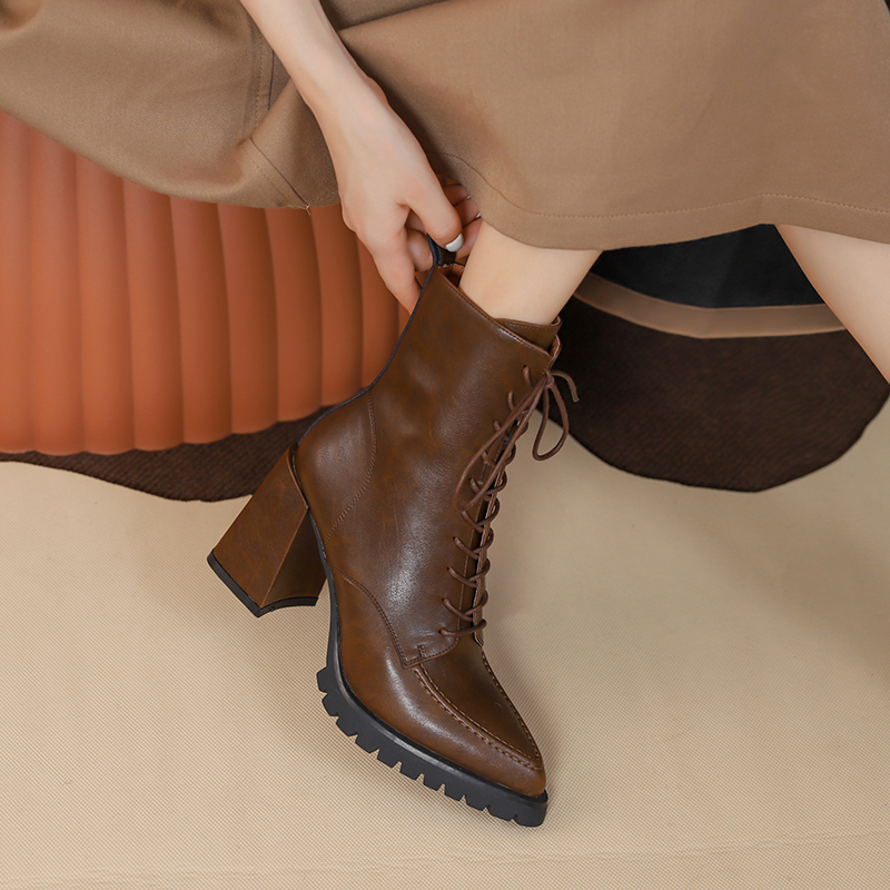 square heel boots color brown size 7.5 for women