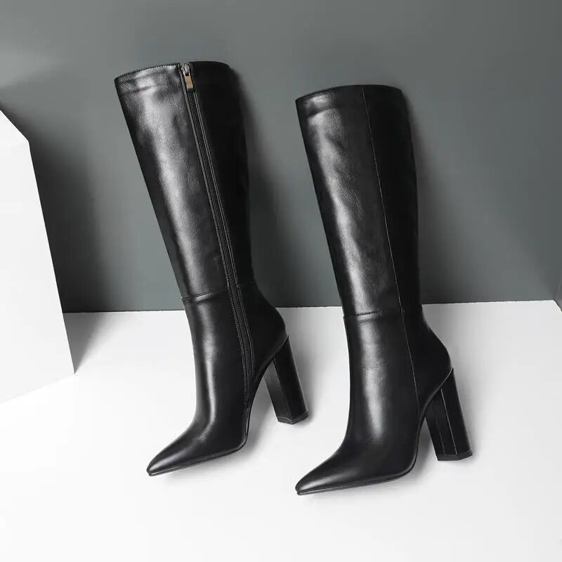 leather boots color black size 6 for women