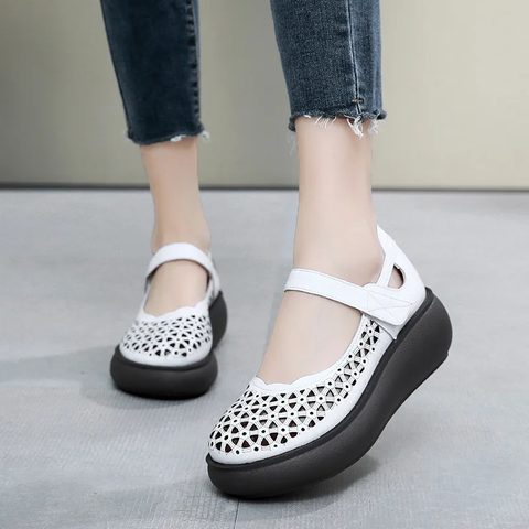 platform sandals color white size 7 for women